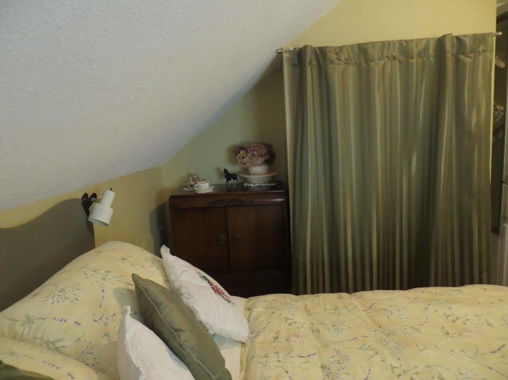 Tea Cozy Bed & Breakfast Qualicum Beach Exterior foto